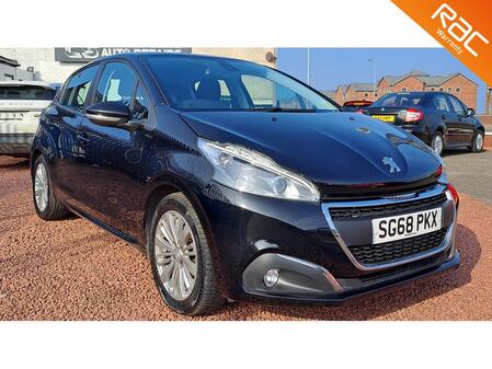 PEUGEOT 208 1.2 PureTech Signature