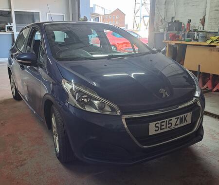 PEUGEOT 208 1.2 PureTech Active